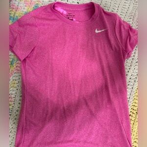 women’s nike dri-fit t-shirt